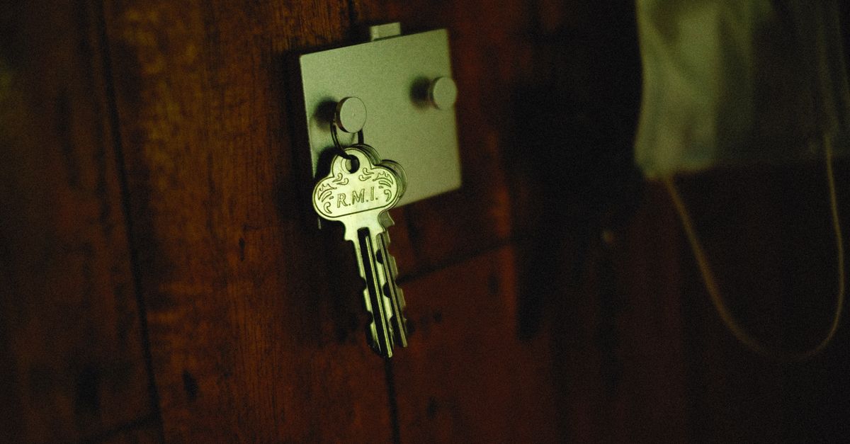 locksmith service technician — Vault Locksmiths
