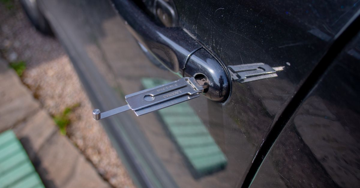 What a Home Lockout Service Call Actually Looks Like — Vault Locksmiths